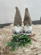 Indlæs billede til gallerivisning Håndlavet “Gnom” i blå velour og med hjemmestrikket hue.(1 stk.)