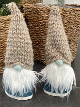Indlæs billede til gallerivisning Håndlavet “Gnom” i blå velour og med hjemmestrikket hue.(1 stk.)