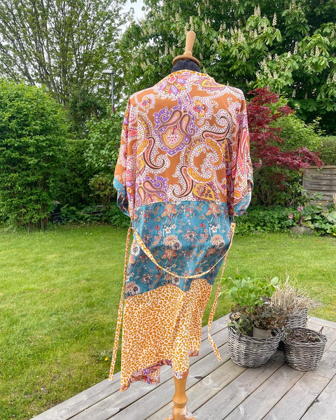 Strand Kimono i flere nuancer og med mønster og dyreprint (xs-m)