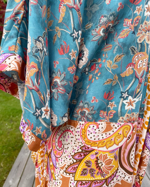 Strand Kimono med blomster Leo print og forskellige nuancer (xs-m)