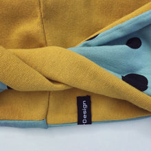 Indlæs billede til gallerivisning Pige pandebånd med twist i mintfarvet jersey og prikker. Str.8-14 år - TrikkerDesign