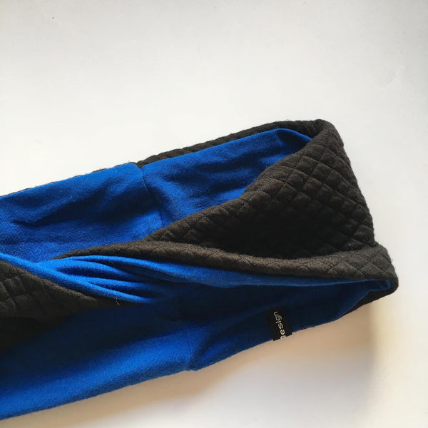 Pandebånd med "kobolt blåt" jersey og sort stretch