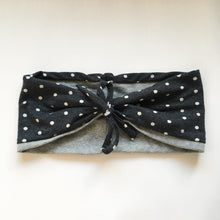 Indlæs billede til gallerivisning Pandebånd i prikket jersey med aftagelig sløjfe