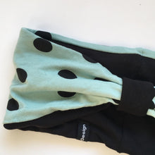 Indlæs billede til gallerivisning Pandebånd med mintfarvet jersey og sorte prikker
