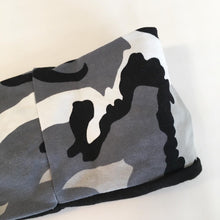 Indlæs billede til gallerivisning Pige pandebånd i army look og med sort sløjfe str. 8-14 år. - TrikkerDesign