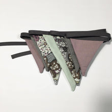 Indlæs billede til gallerivisning Flagranke i støvet lilla, bohéme og mint stof - TrikkerDesign