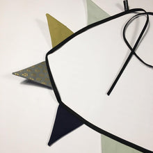 Indlæs billede til gallerivisning Flagranke med karry, blå, mint og støvet grøn - TrikkerDesign