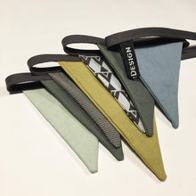 Indlæs billede til gallerivisning Flagranke med karry, grå, støvet grøn og mint farvede flag - TrikkerDesign