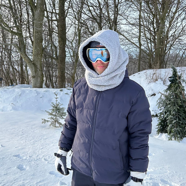 Balaclava i lysegrå Teddy med sort fleece.