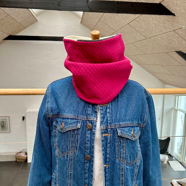 Halsedisse i bordeaux, hvid og grå