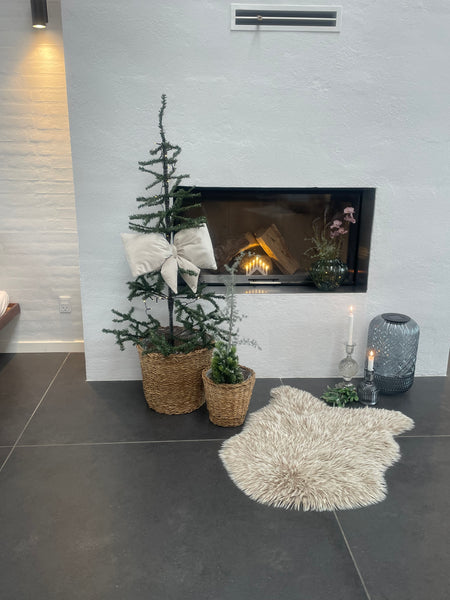 Kæmpe julesløjfe i råhvid velour med fyld.