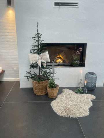 Kæmpe julesløjfe i råhvid velour med fyld.