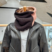 Indlæs billede til gallerivisning Halsedisse i rosa, sort og råhvid teddybear
