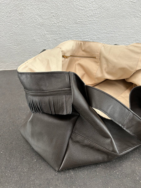 Brun læder shopper i genbrugs læder.