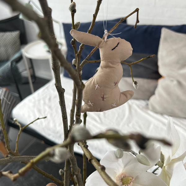 Påskehare med broderi