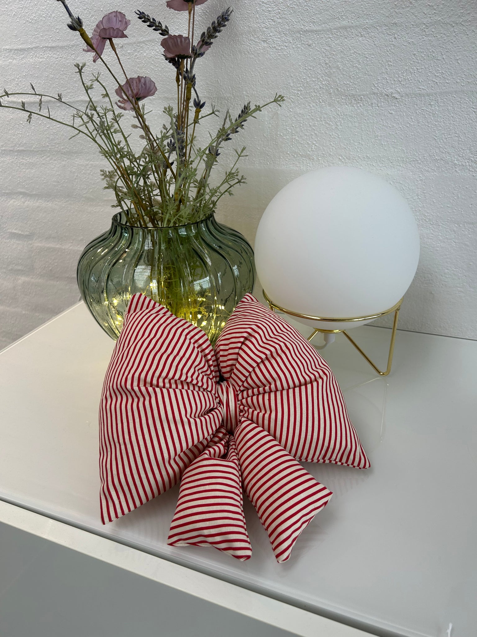 Lille stjerne i bolchefarvet bomuld.