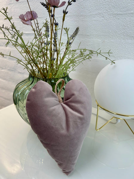 Julehjerte i rosa velour.