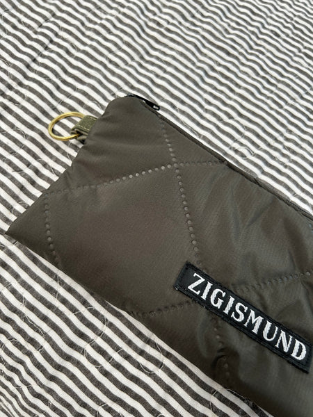 Keyhanger taske i armygrøn quilt.