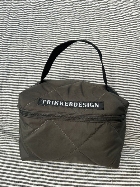 Toilettaske/makeuptaske i army quilt.