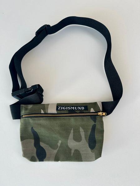 Bæltetaske/crossbody taske i army stof.