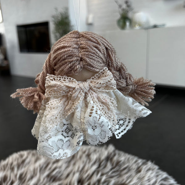 Den lille fede skytsengel Hanna.