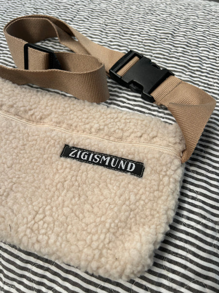 Bæltetaske/crossbody i teddybear.