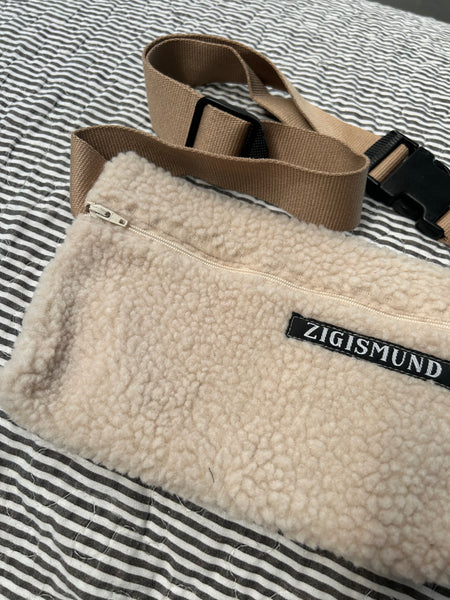 Bæltetaske/crossbody i teddybear.