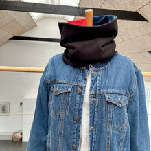 Indlæs billede til gallerivisning Halsedisse i rød jersey og blå/nude velour.
