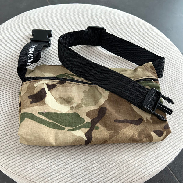 Bæltetaske/crossbody bag i militær.