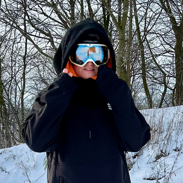 Balaclava i sort Teddy med orange fleece.