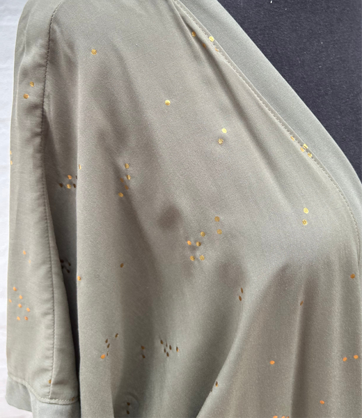 Strand kimono i 3 farver med guld prikker str. xs/m