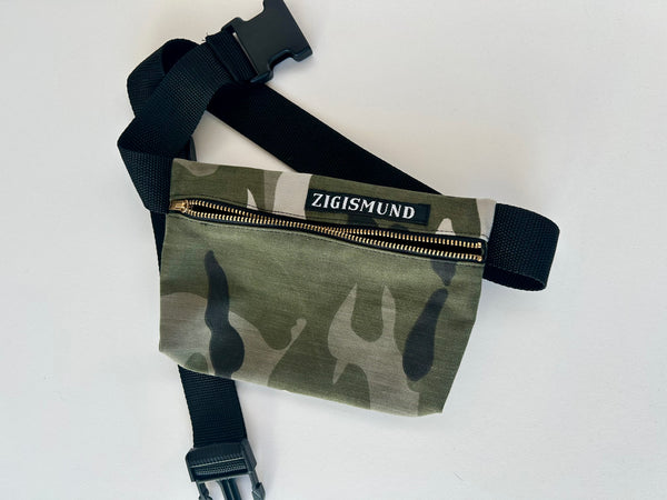 Bæltetaske/crossbody taske i army stof.