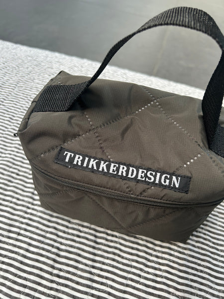 Toilettaske/makeuptaske i army quilt.