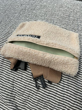 Indlæs billede til gallerivisning Bæltetaske/crossbody i teddybear.
