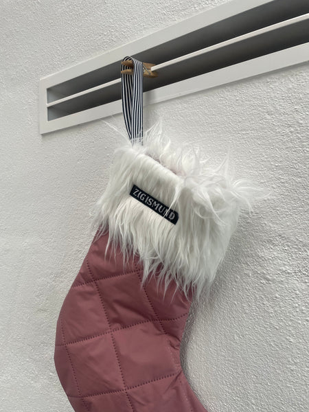 Stor julesok i mørk Rosa quilt med fake fur.