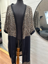 Indlæs billede til gallerivisning Kimono med dyreprint, blå og sort. Str.m/l
