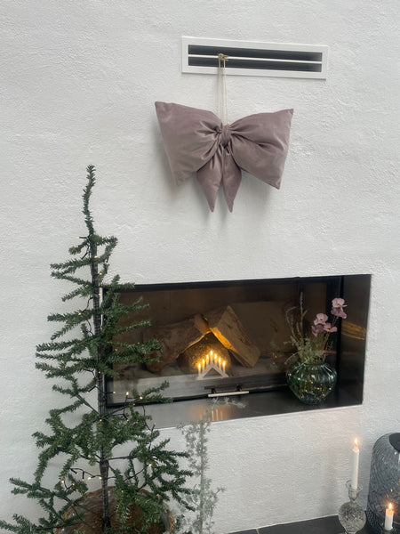 Kæmpe julesløjfe i Rosa velour med fyld.