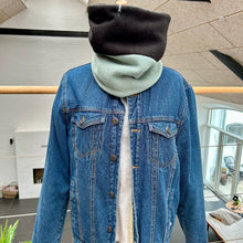 Indlæs billede til gallerivisning Halsedisse i sort, blå og råhvid teddybear med sort fleece
