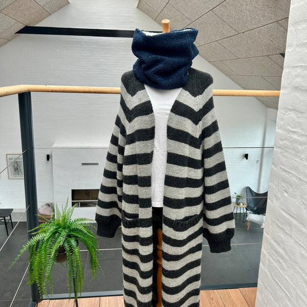 Halsedisse i blåt teddybear med muldvarp fleece og hvidt teddybear