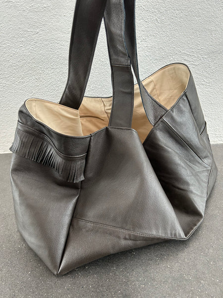 Brun læder shopper i genbrugs læder.