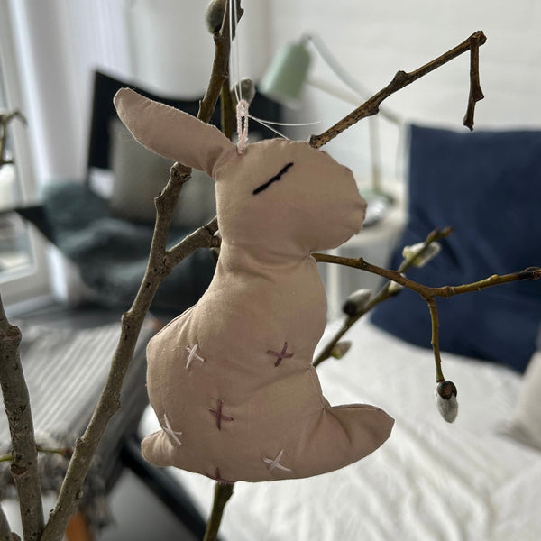 Påskehare med broderi