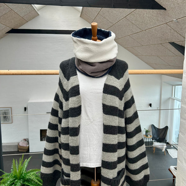 Halsedisse i blåt teddybear med muldvarp fleece og hvidt teddybear