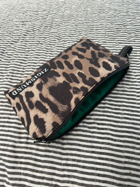 Keyhanger pung i quiltet dyreprint.