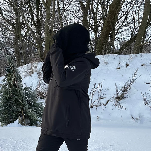 Balaclava i sort Teddy med orange fleece.