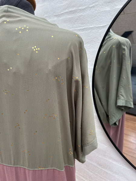 Strand kimono i 3 farver med guld prikker str. xs/m