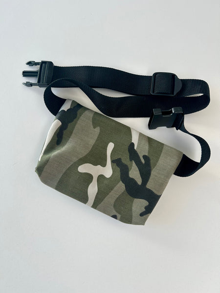 Bæltetaske/crossbody taske i army stof.