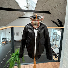 Indlæs billede til gallerivisning Halsedisse i tern med to slags fleece
