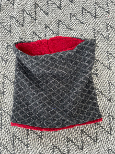 Halsedisse i skønne stærke farver.