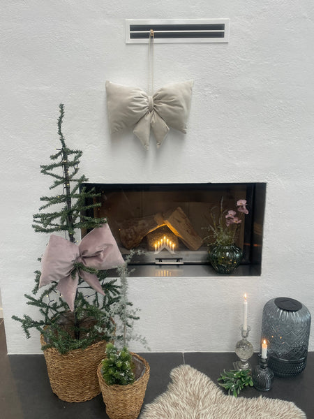 Kæmpe julesløjfe i råhvid velour med fyld.