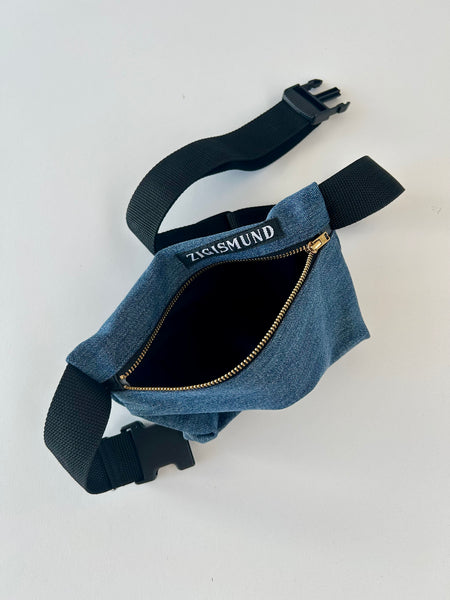 Bæltetaske/crosdbody i denim.